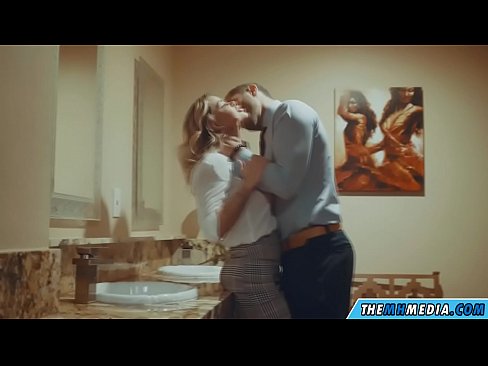 ❤️ Amikor egy bögyös szőke elcsábít egy nyilvános WC-ben Porno at hu.fulldesisex.ru ️